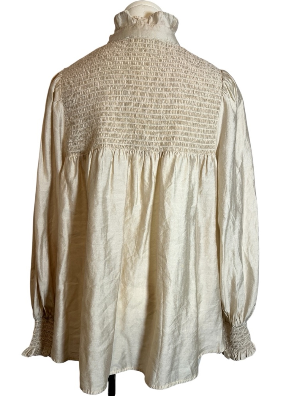 Tuckernuck Pomander Place Jaia Smocked Top In Champaign’s Size Large - Picture 5 of 8
